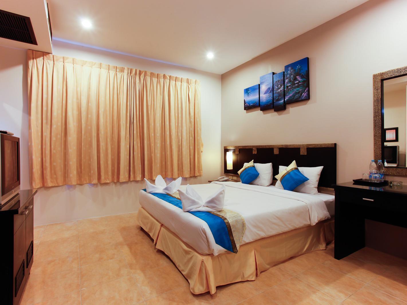 U Sabai Living Hotel Patong Exterior photo