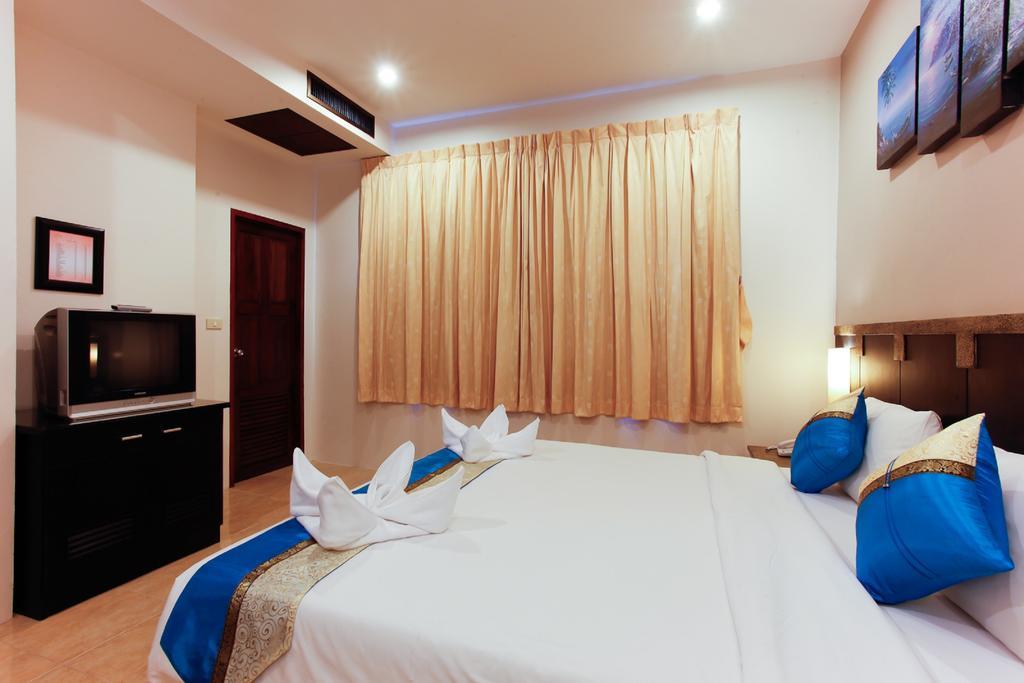 U Sabai Living Hotel Patong Exterior photo